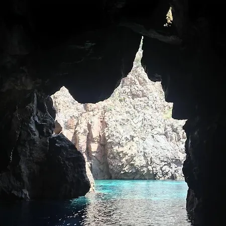 La Maison Apache Cod Iun: R8196