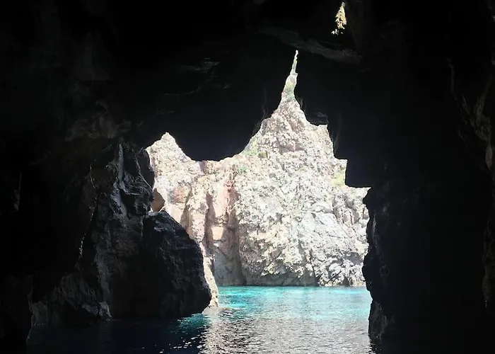 La Maison Apache Cod Iun: R8196