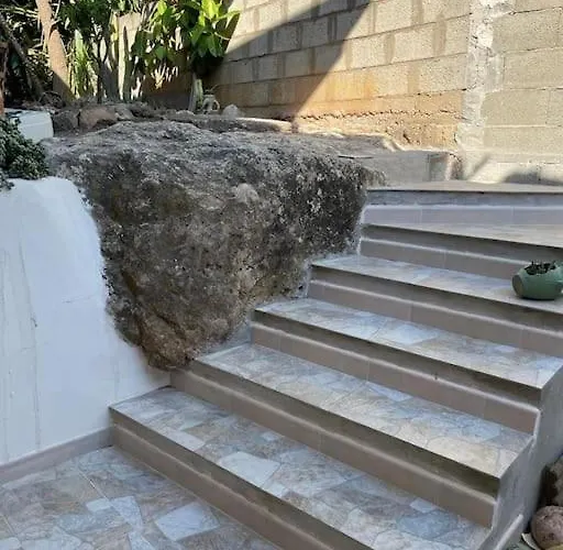 La Maison Apache Cod Iun: R8196 *